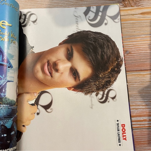 Gossip Girl and with Dolly Magazine - Blake Lively and Penn Badgley August 2009 - Picture 6 of 9